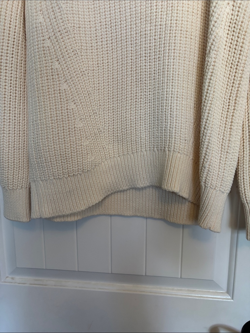 Everlane Cream Cable-Knit Crewneck Sweater - Picture 4 of 8